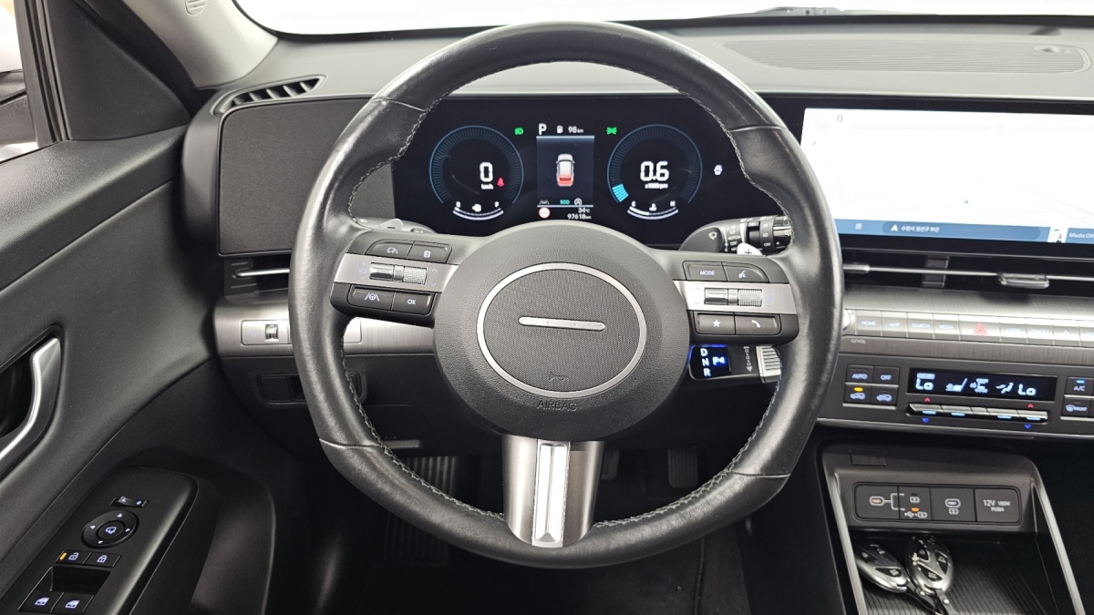 Hyundai Kona, 2023 — фото 12 из 12