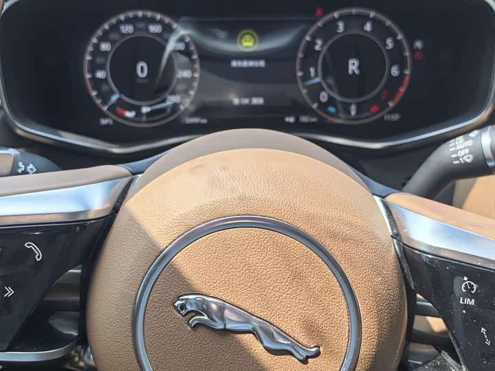 Jaguar XF L, 2024 — фото 3 из 7