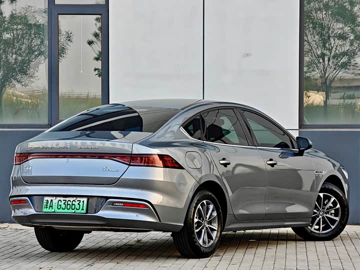 BYD Qin Plus, 2024 — фото 6 из 9