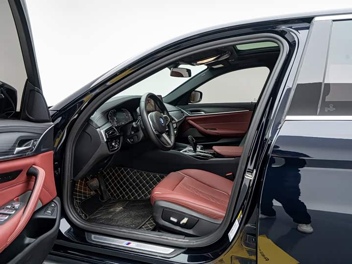 BMW 5 Series Hybrid, 2021 — фото 9 из 9