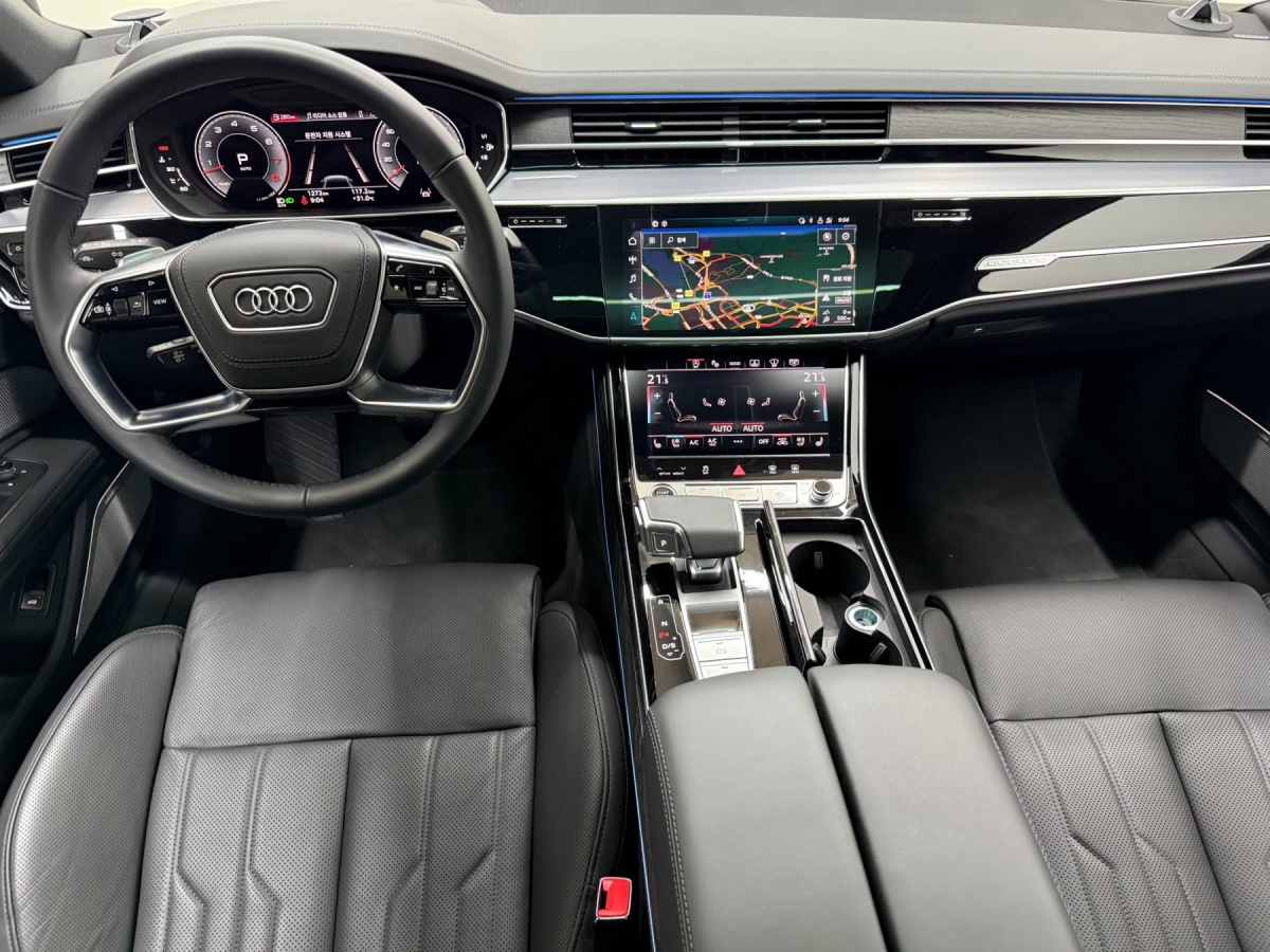 Audi A8, 2023 — фото 3 из 12