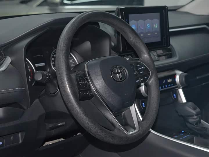 Toyota RAV4, 2022 — фото 9 из 9