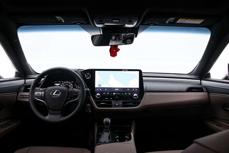 Lexus ES, 2025 — фото 6 из 12