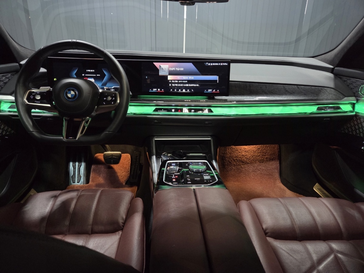 BMW i7, 2023 — фото 6 из 12