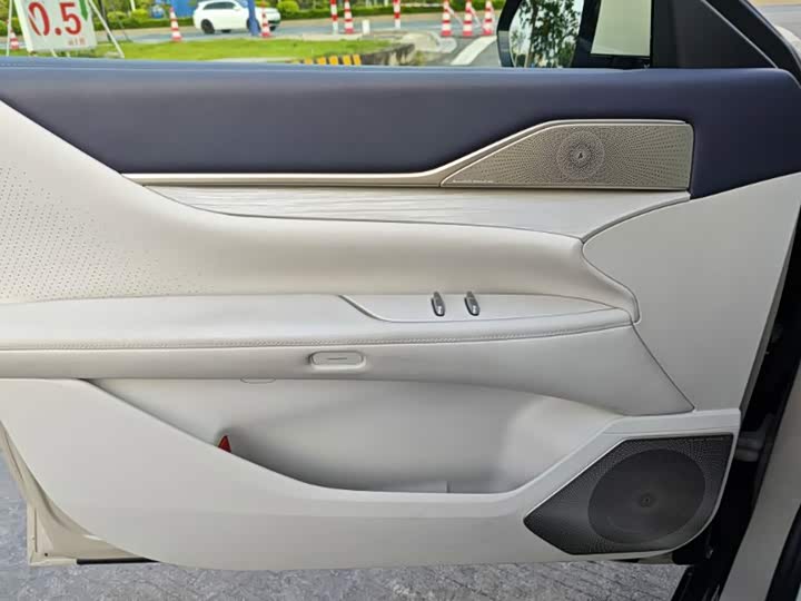 Buick Electra L7, 2025 — фото 6 из 9