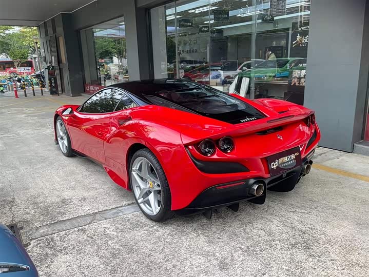 Ferrari F8, 2022 — фото 5 из 9