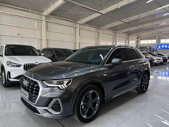 Audi Q3, 2022 — купить в Кирове под ключ