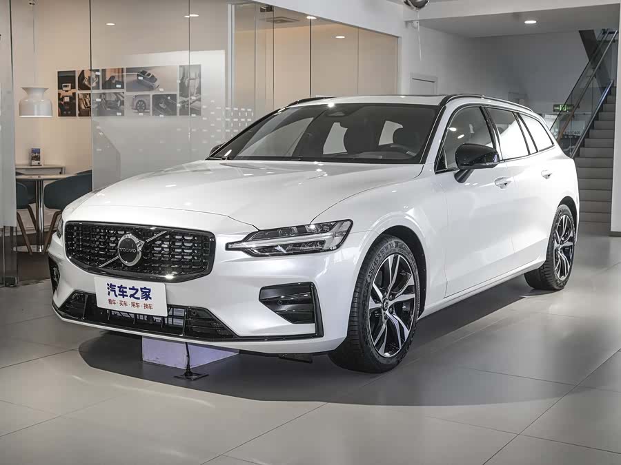 Volvo V60, 2026 — купить в Кирове под ключ