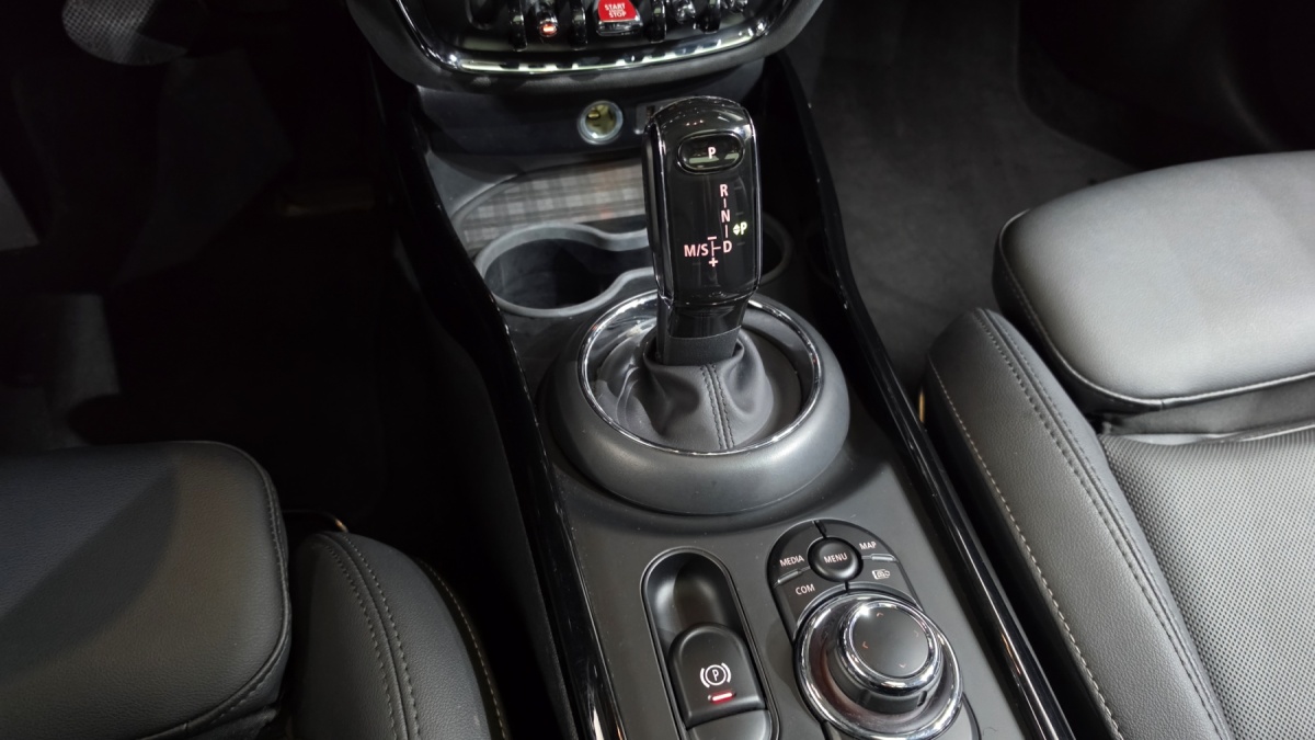 Mini Clubman, 2022 — фото 8 из 12