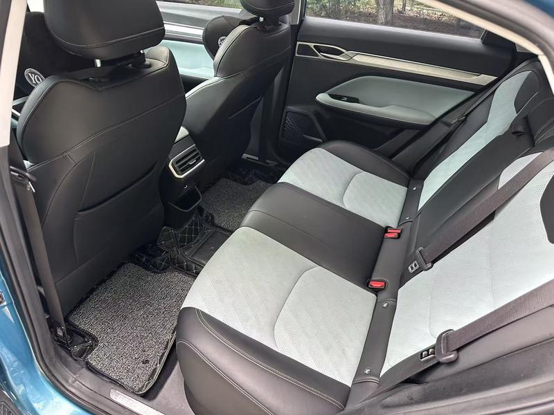 Geely Emgrand L, 2022 — фото 10 из 12