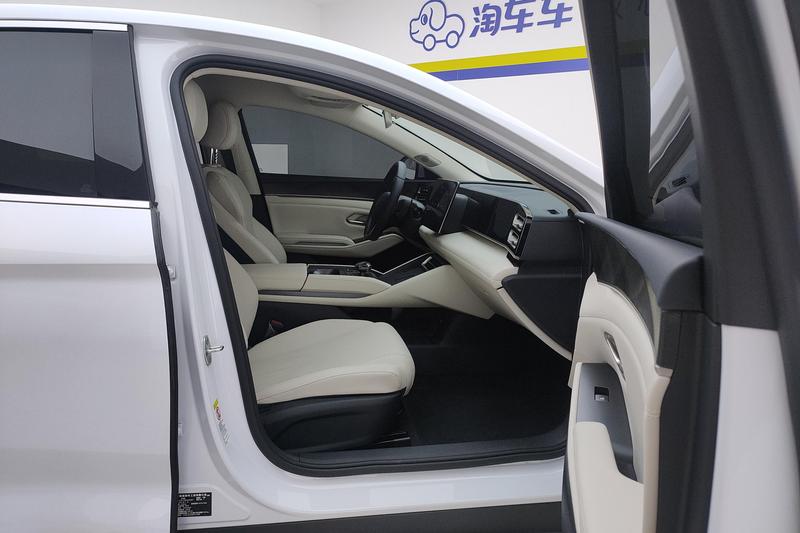 BYD Qin L, 2025 — фото 10 из 12