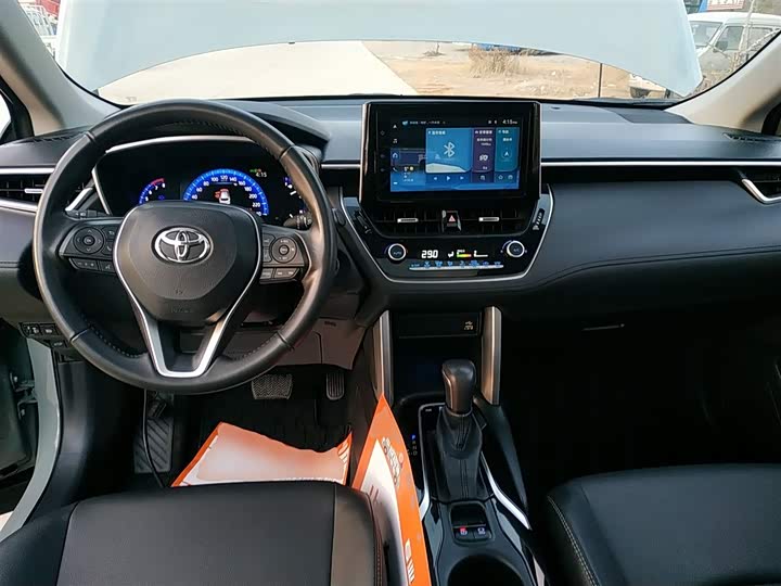 Toyota Corolla Cross, 2021 — фото 10 из 12