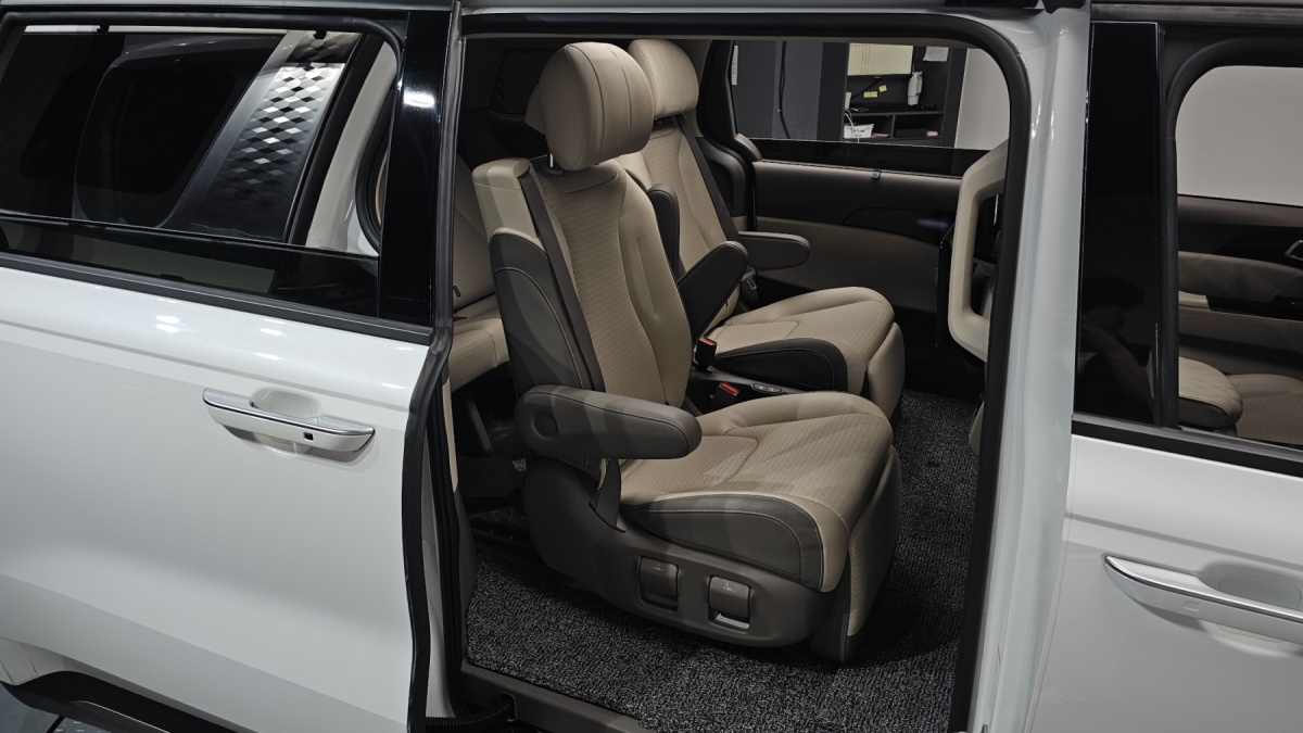 Kia Carnival, 2022 — фото 11 из 12