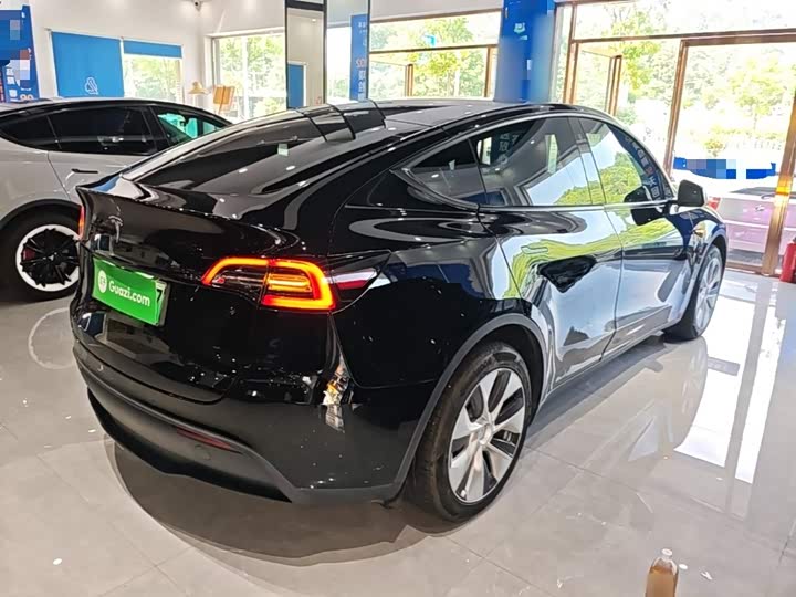 Tesla Model Y, 2023 — фото 7 из 9