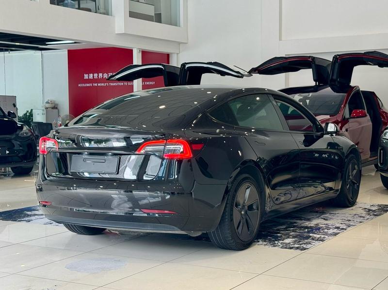 Tesla Model 3, 2022 — фото 7 из 12