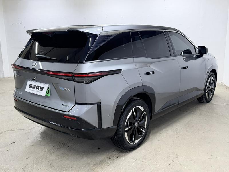 Toyota bZ3X, 2025 — фото 6 из 12
