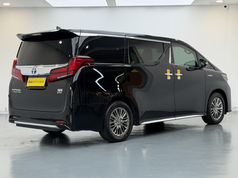 Toyota Alphard, 2022 — фото 7 из 12