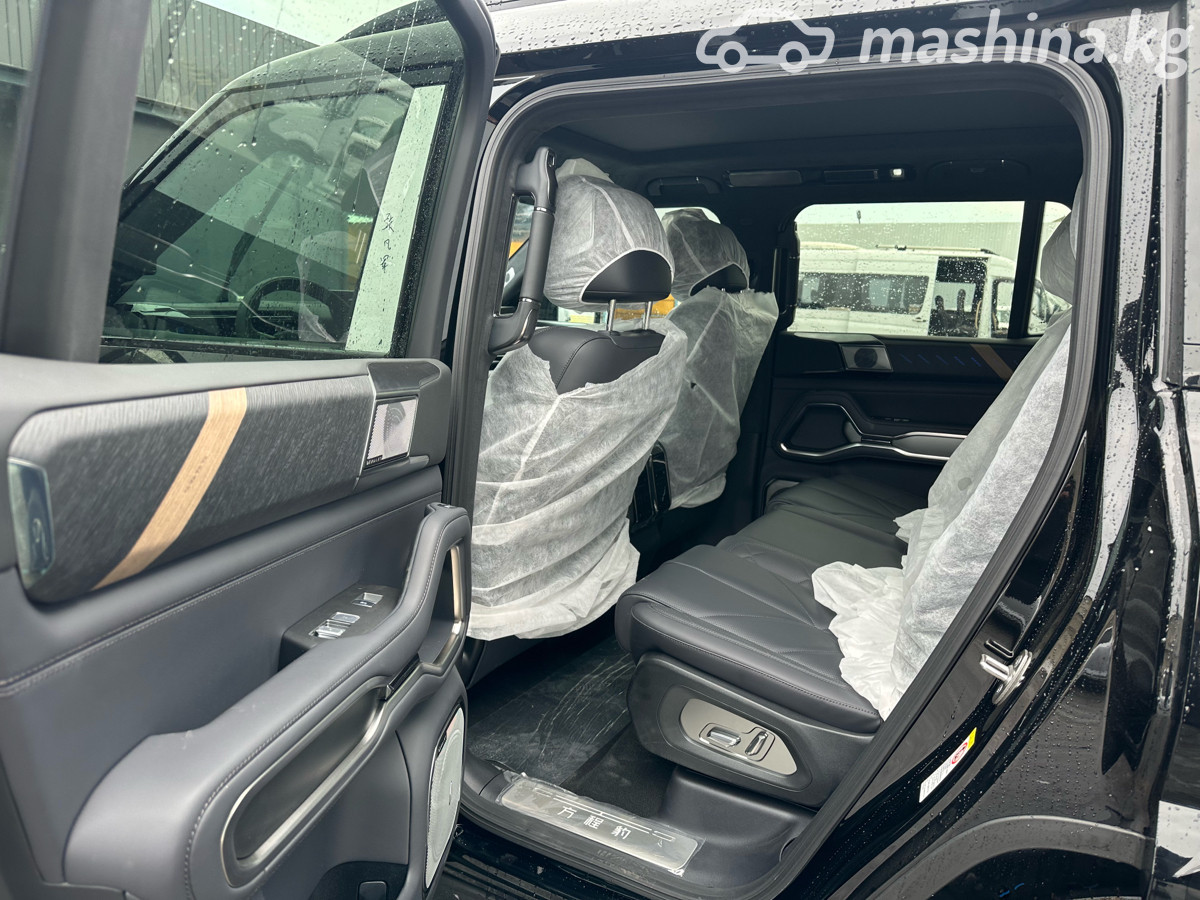 BYD Fangchengbao Leopard 8, 2025 — фото 4 из 4
