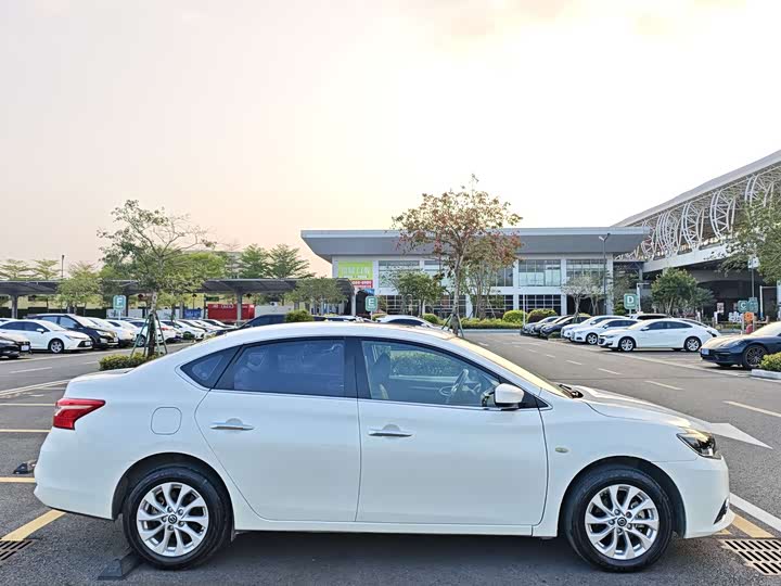 Nissan Sylphy, 2023 — фото 5 из 9