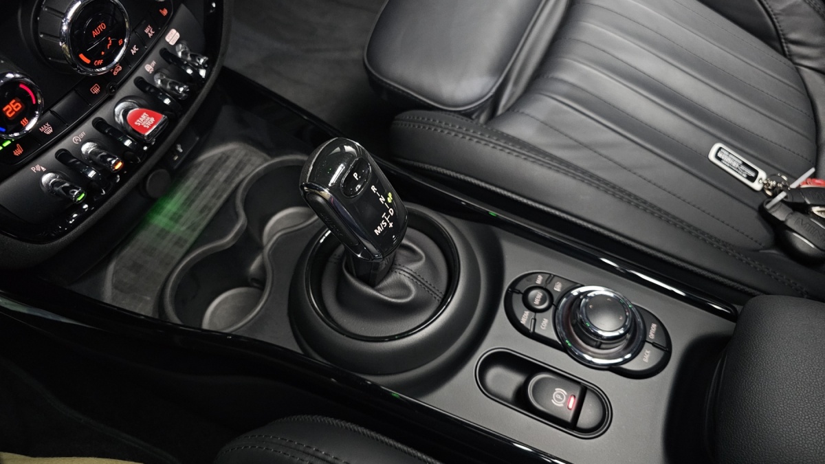 Mini Clubman, 2022 — фото 8 из 12