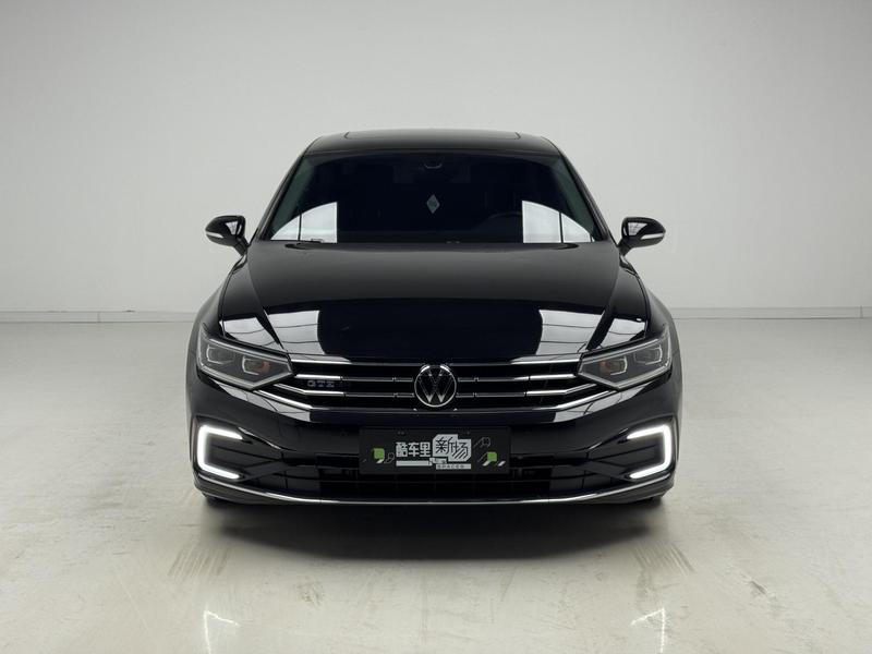 Volkswagen Magotan GTE Hybrid, 2023 — фото 2 из 12
