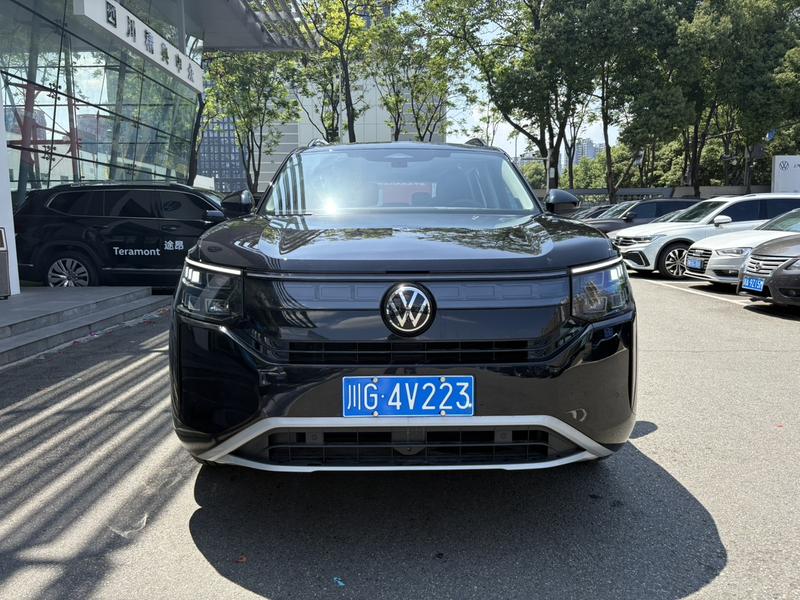Volkswagen Teramont Pro, 2025 — фото 2 из 12