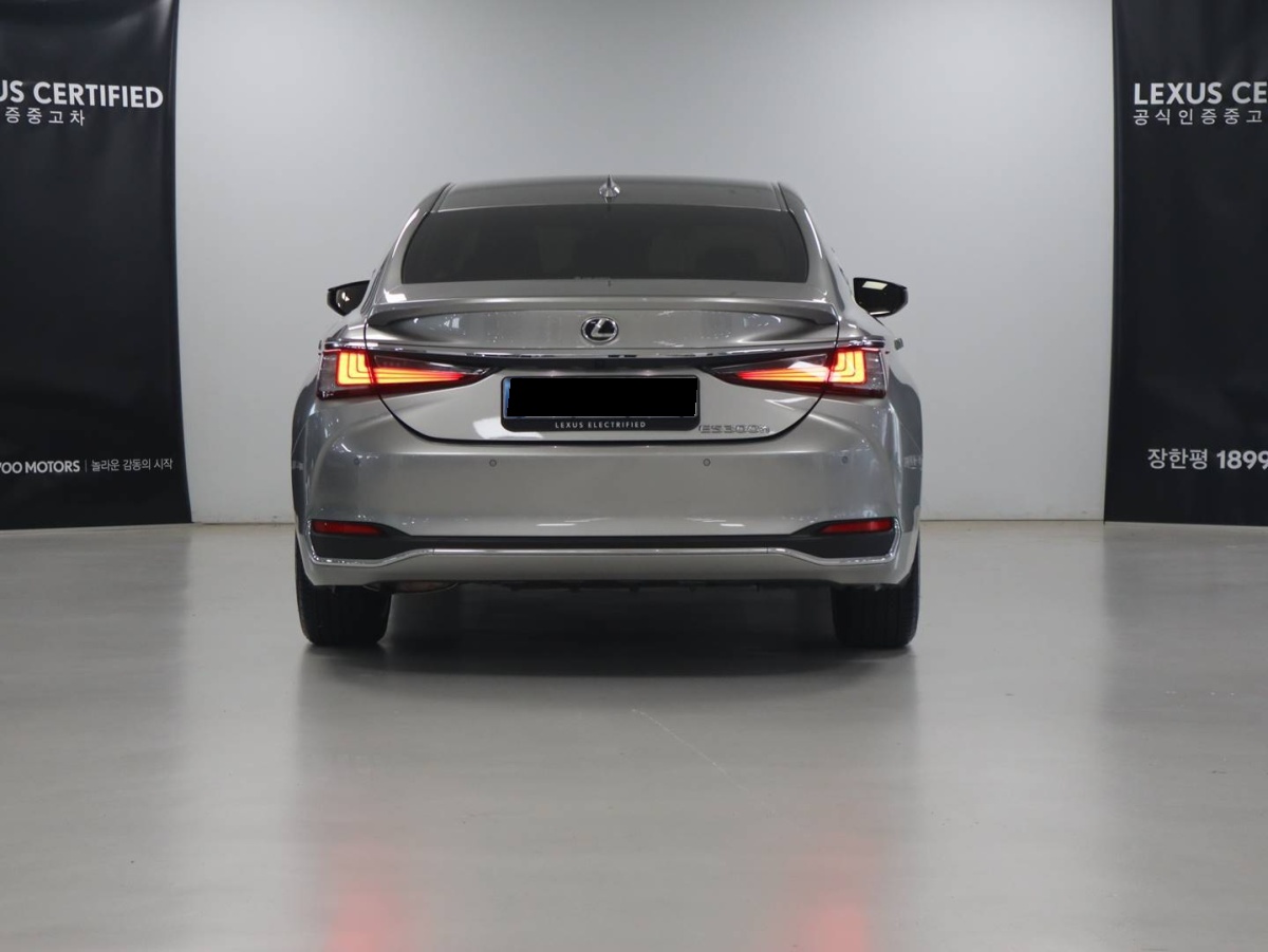 Lexus ES, 2025 — фото 4 из 12