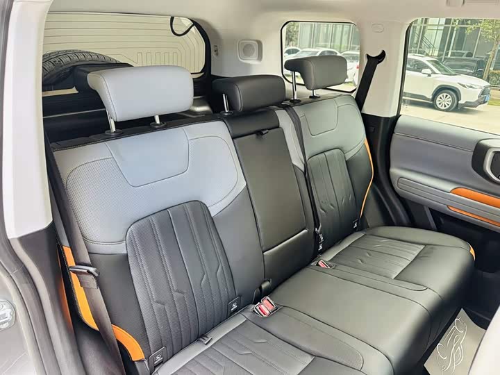BAIC Beijing BJ40 Hybrid, 2025 — фото 8 из 9