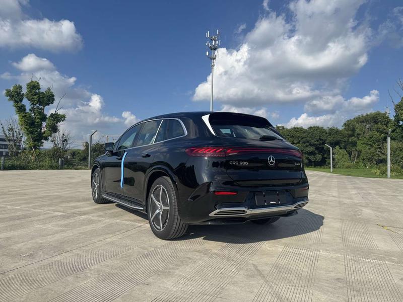 Mercedes-Benz EQS SUV, 2026 — фото 5 из 12