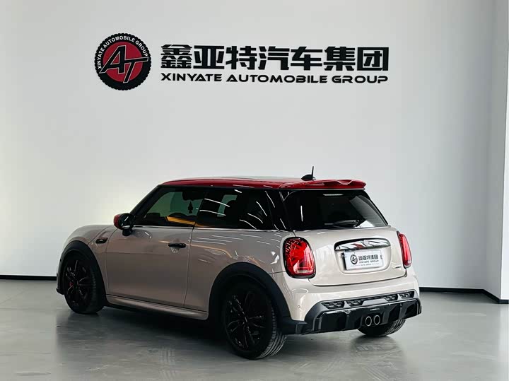 Mini Mini JCW, 2021 — фото 5 из 9