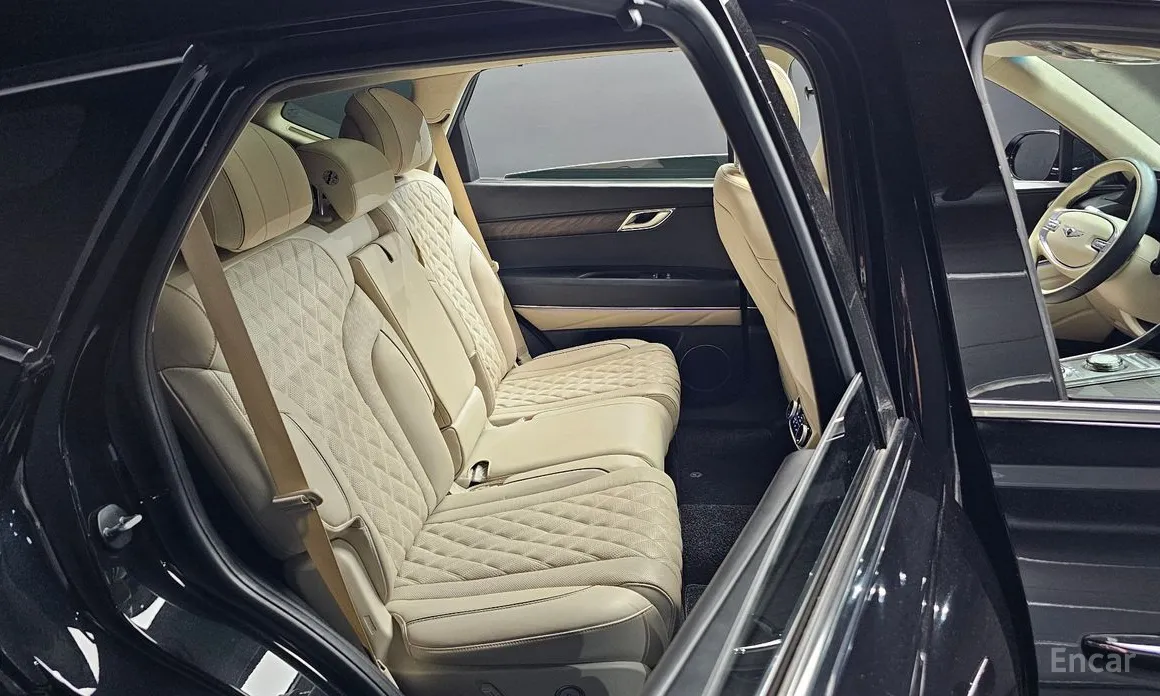 Genesis GV80, 2023 — фото 11 из 12