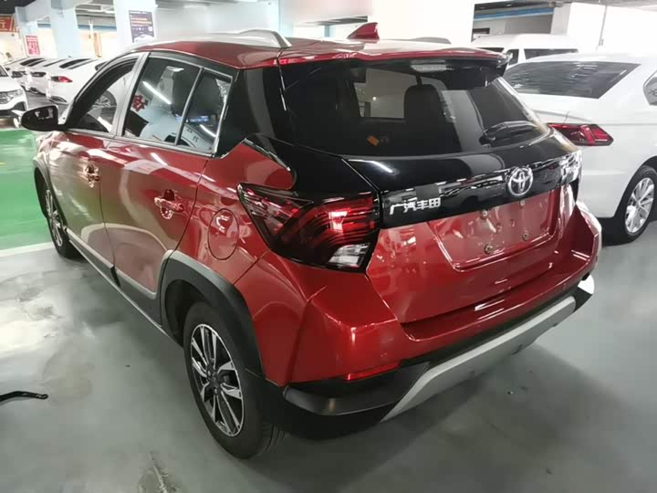 Toyota Yaris L Hatchback, 2022 — фото 5 из 9