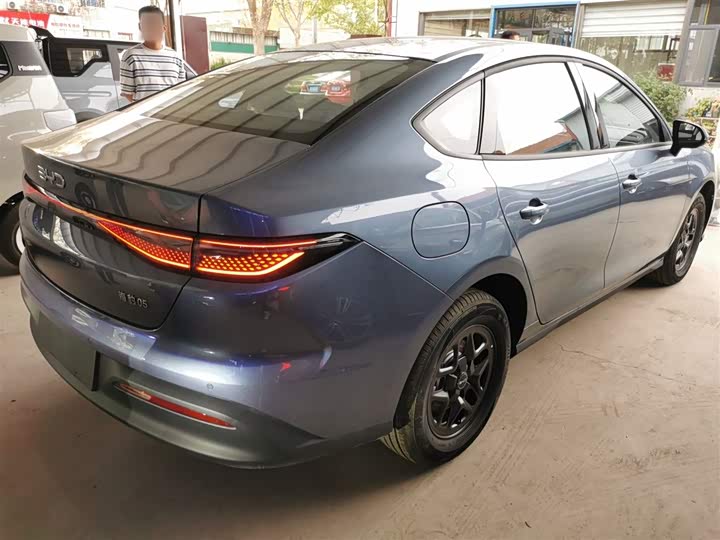 BYD Seal 05 DM-i Hybrid, 2026 — фото 7 из 9