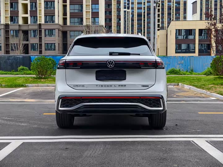 Volkswagen Tiguan L Pro, 2025 — фото 8 из 9