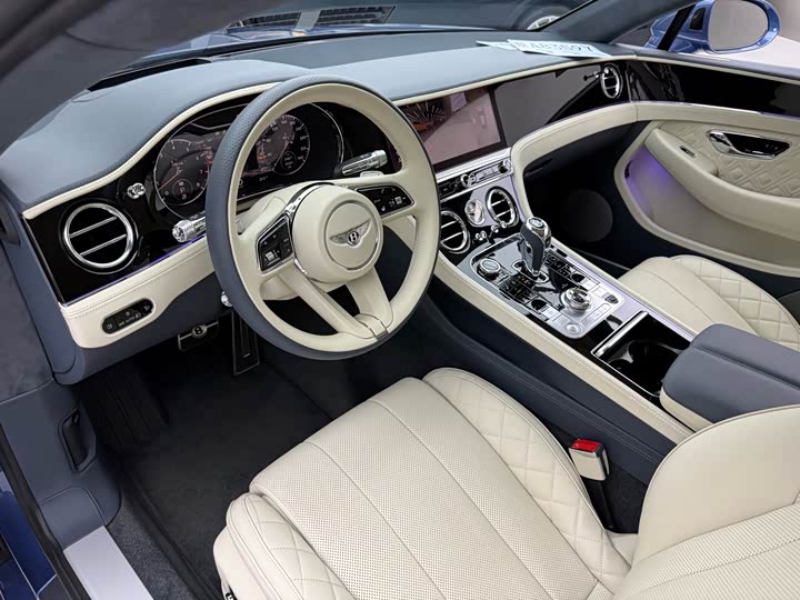 Bentley Continental GT, 2022 — фото 7 из 9