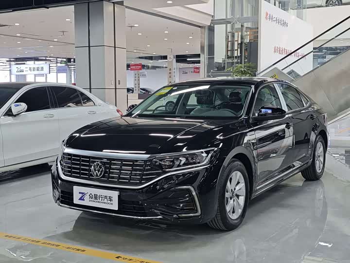 Volkswagen Passat Hybrid, 2025 — купить в Санкт-Петербурге под ключ