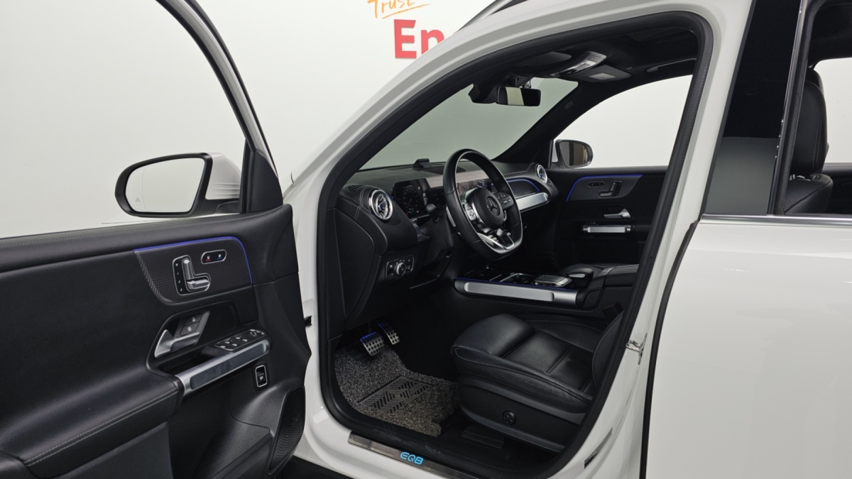 Mercedes-Benz EQB, 2022 — фото 9 из 12