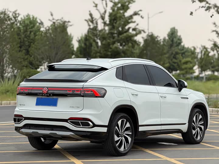 Volkswagen Tayron X, 2023 — фото 8 из 9