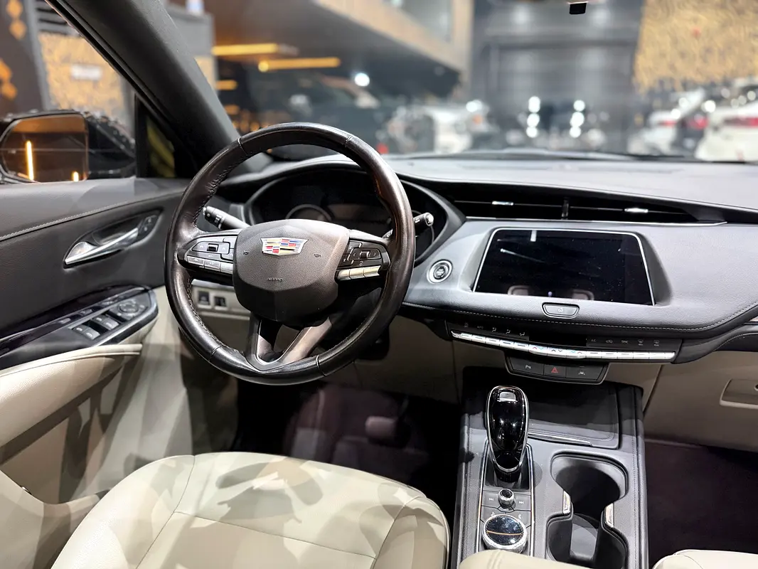 Cadillac XT4, 2023 — фото 7 из 10