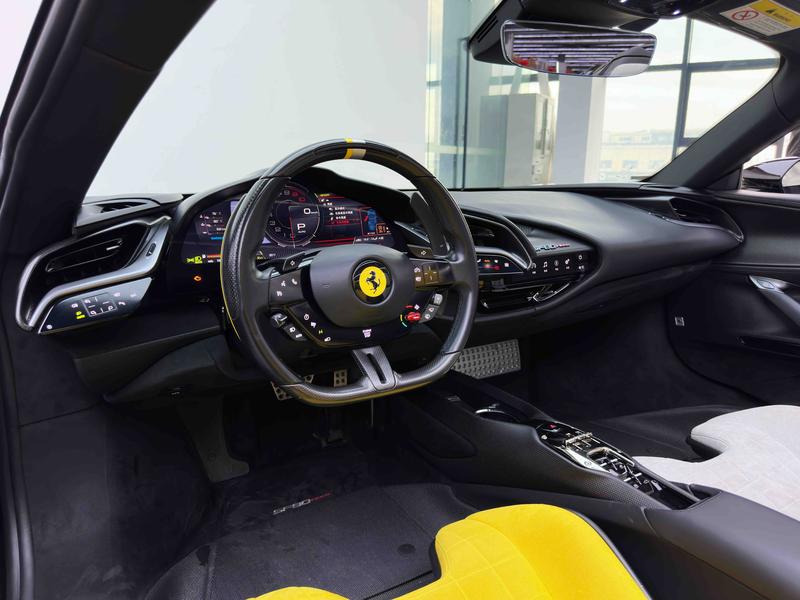 Ferrari SF90, 2023 — фото 10 из 12