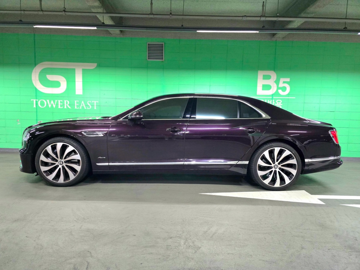 Bentley Flying Spur, 2024 — фото 3 из 12