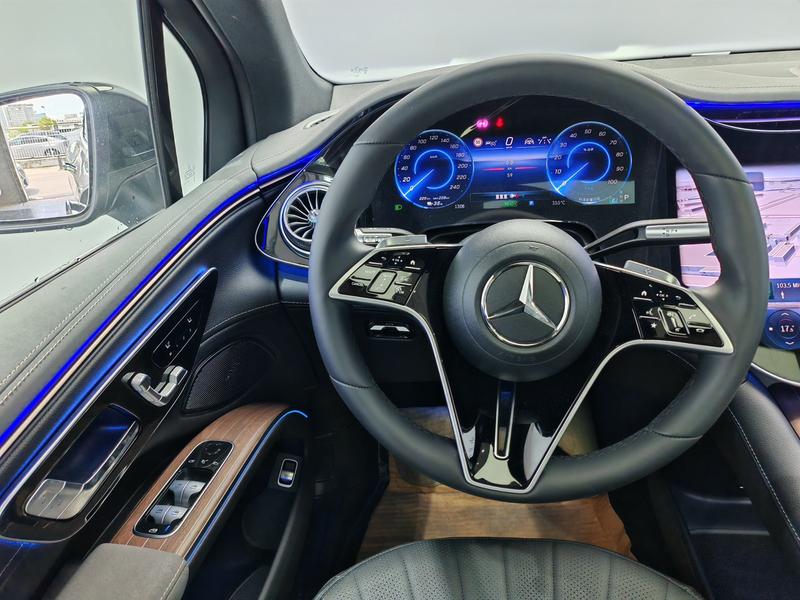 Mercedes-Benz EQS SUV, 2025 — фото 10 из 12