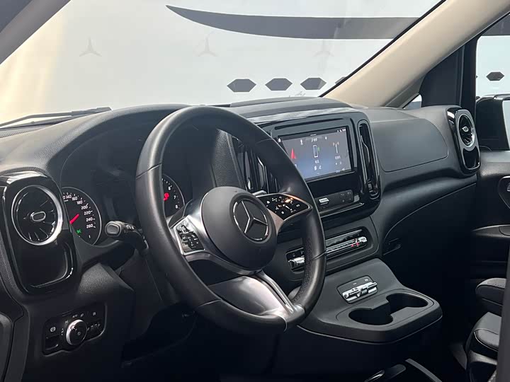 Mercedes-Benz Vito, 2025 — фото 5 из 9