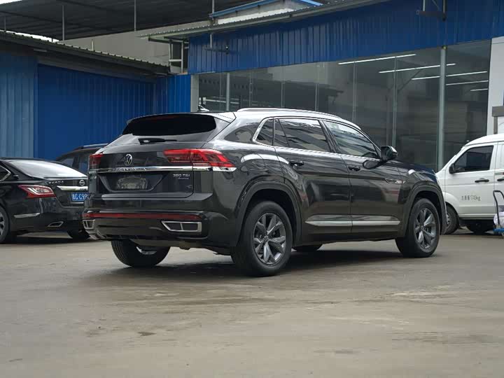 Volkswagen Teramont X, 2022 — фото 7 из 9