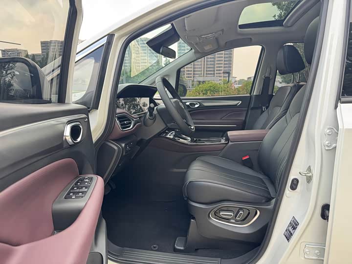 GAC Trumpchi M6, 2024 — фото 4 из 9