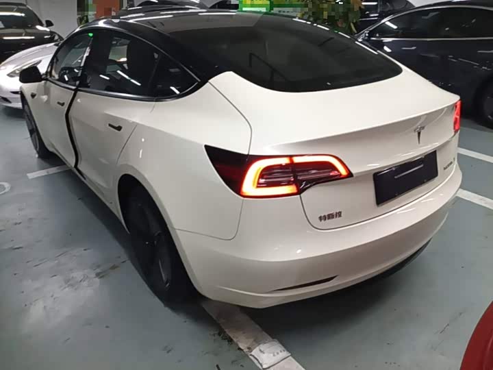 Tesla Model 3, 2022 — фото 5 из 9