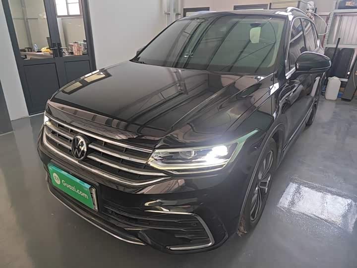 Volkswagen Tiguan L Pro, 2021 — купить в Твери под ключ