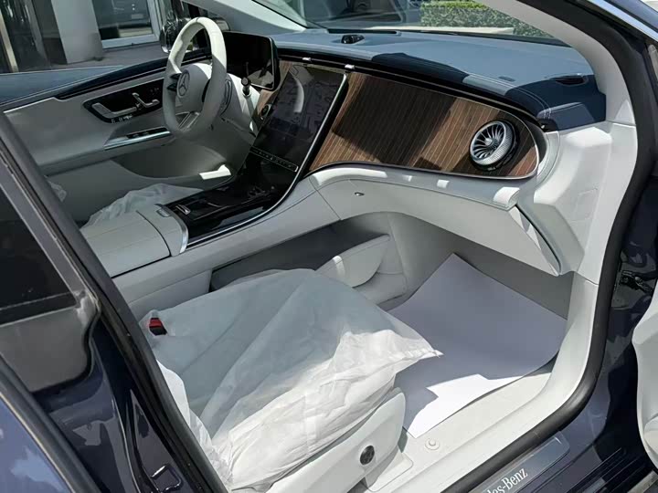 Mercedes-Benz EQE, 2025 — фото 6 из 9
