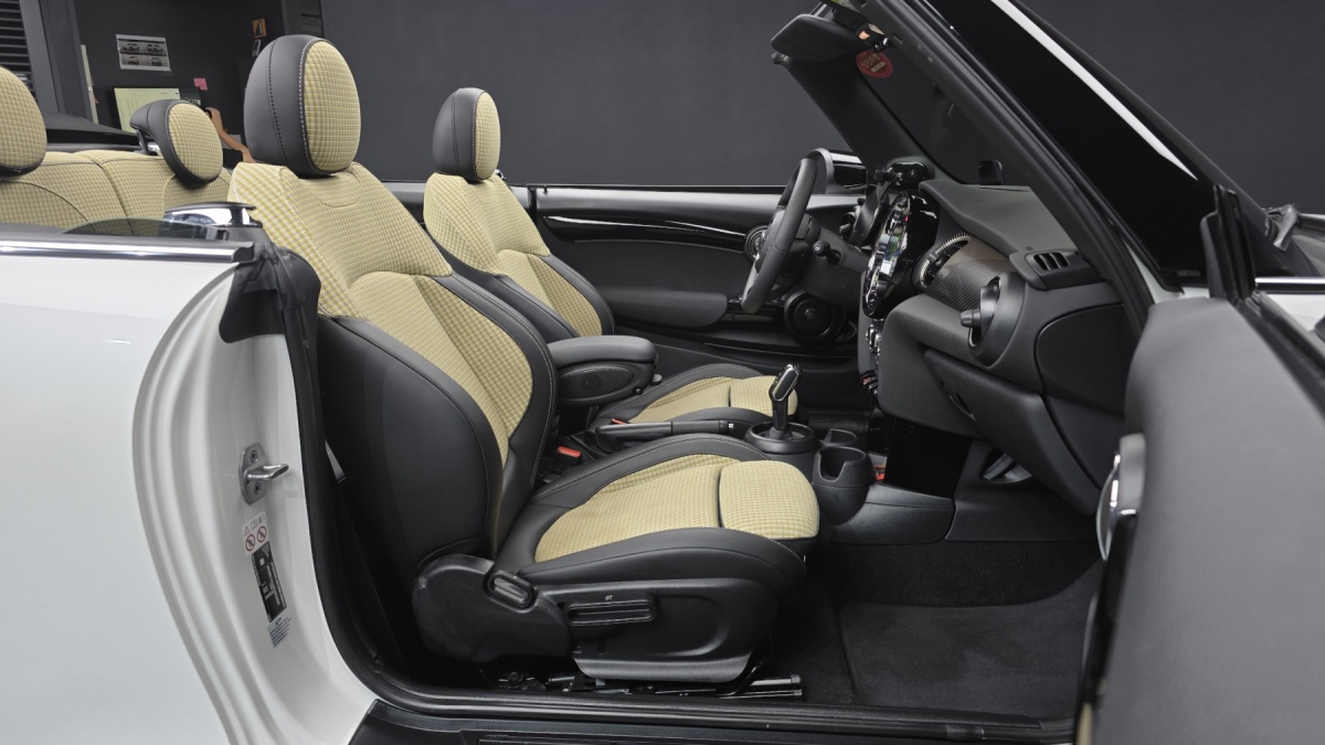 Mini Cooper Convertible, 2023 — фото 10 из 12