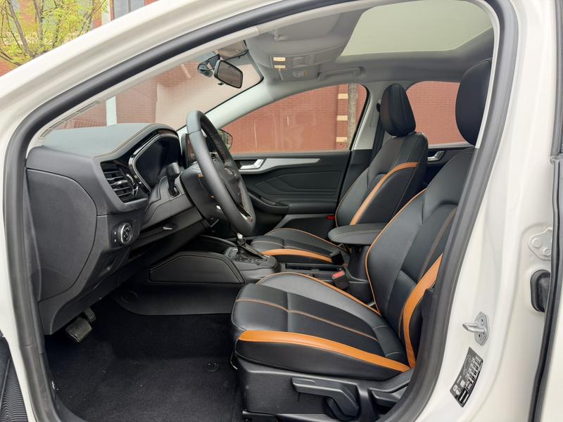 Ford Focus, 2022 — фото 9 из 11
